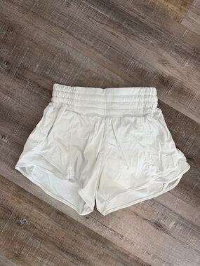 Size 0 Lululemon Hotty Hot 2.5 inch inseam high waist shorts